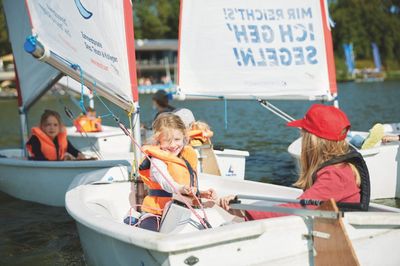 Sommerferien-Segelkurse für Kinder & Jugendliche